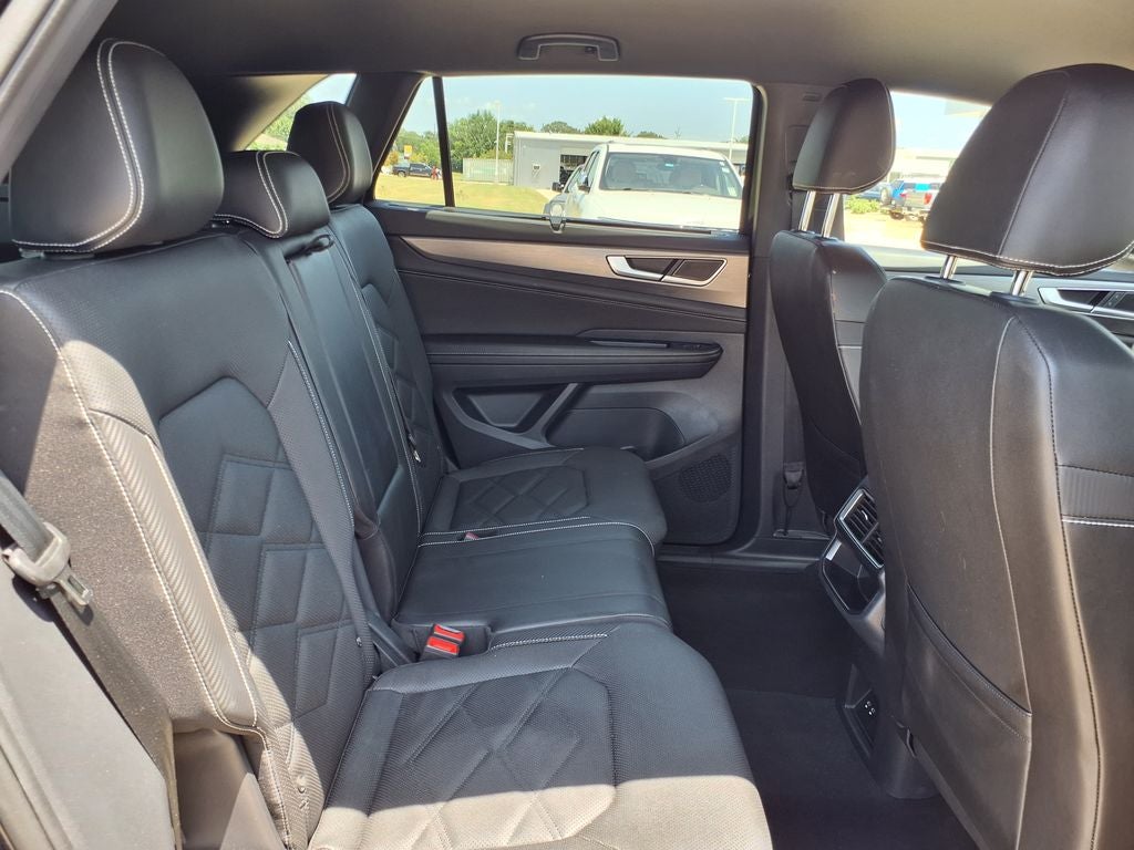 2025 Volkswagen Atlas Cross Sport 2.0T SE w/Technology