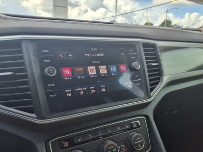 2019 Volkswagen Atlas 2.0T SE w/Technology w/Technology