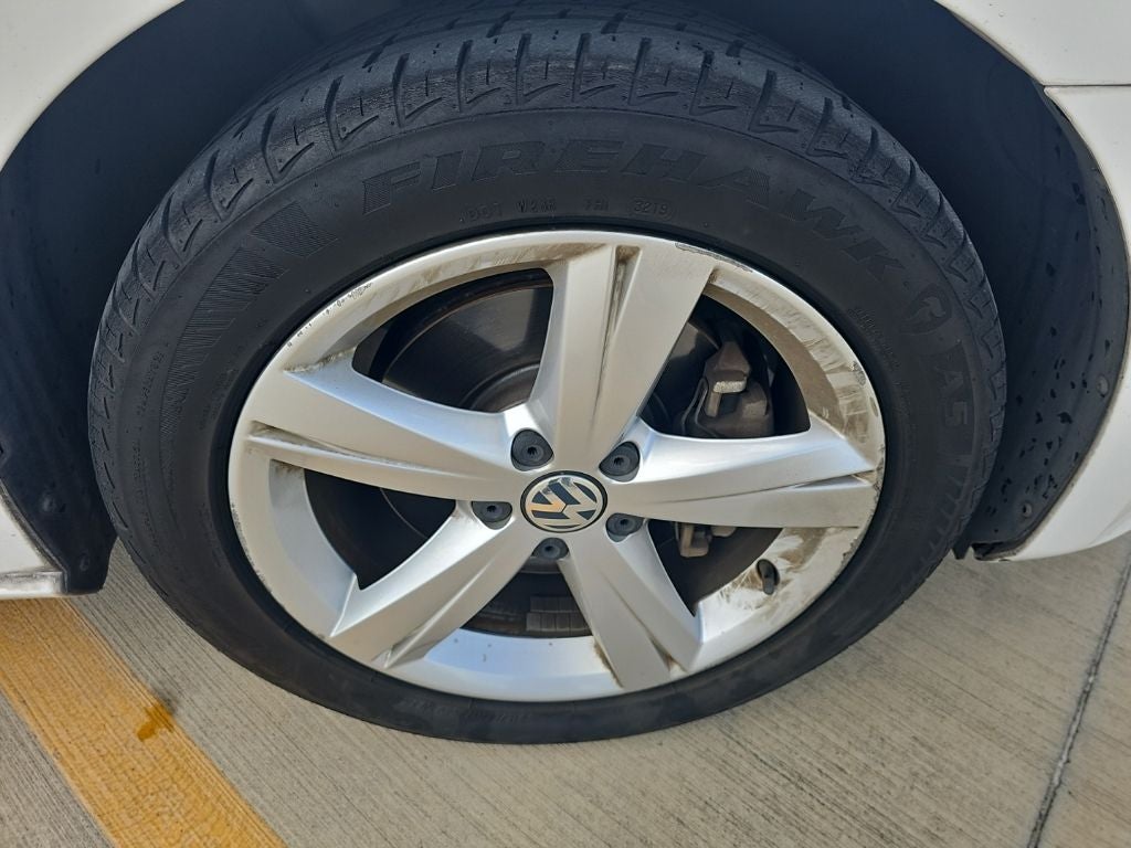 2014 Volkswagen Passat 1.8T SE