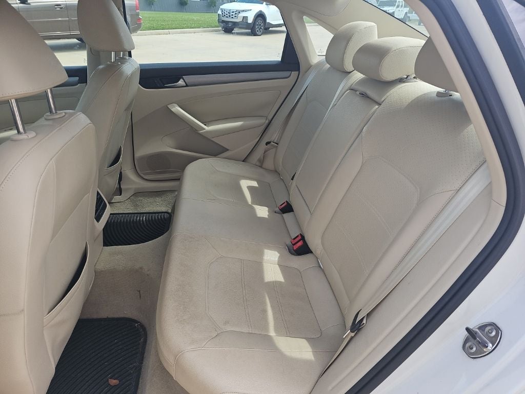 2014 Volkswagen Passat 1.8T SE
