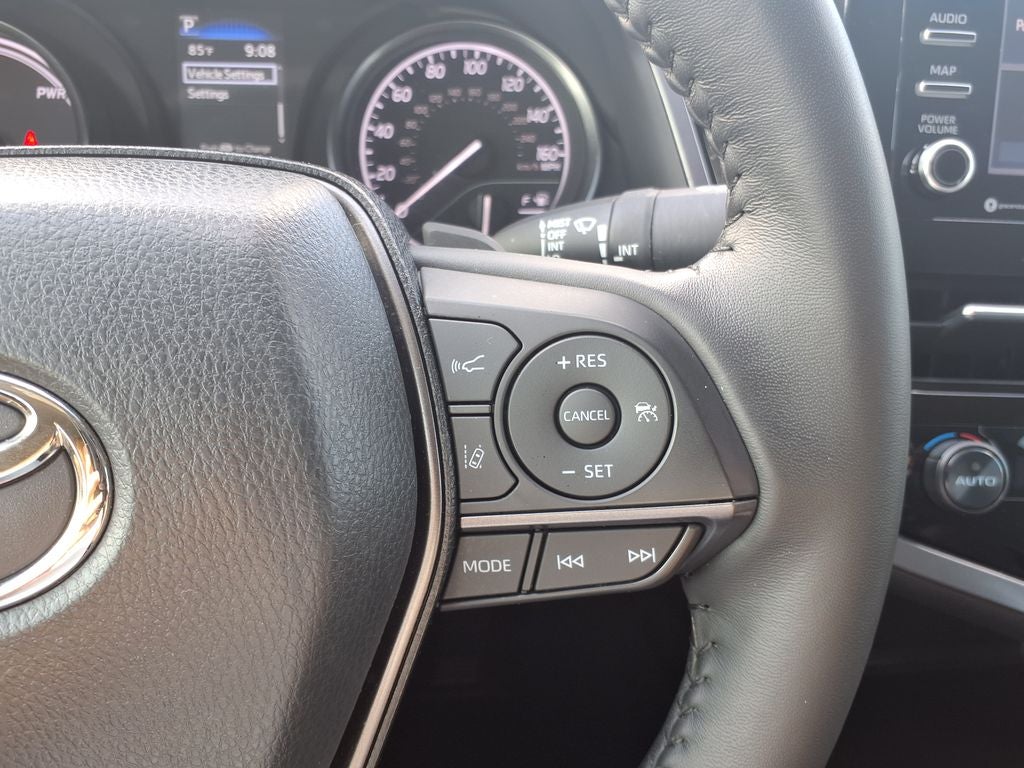 2024 Toyota Camry Hybrid SE