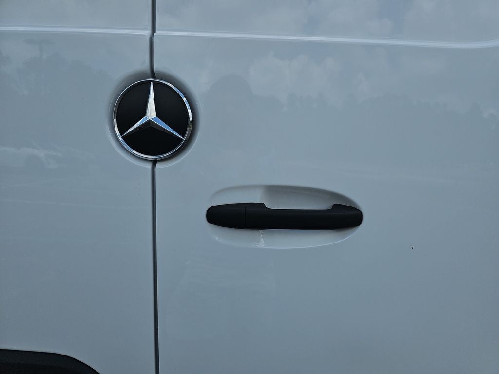 2025 Mercedes-Benz Sprinter 2500 Cargo 144 WB