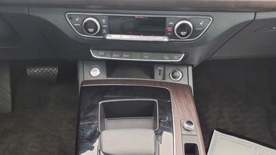 2024 Audi Q5 45 S line Premium quattro