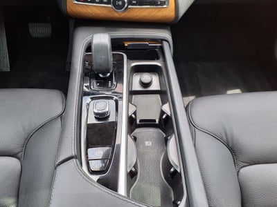 2024 Volvo XC90 B6 Plus Bright Theme 6-Seater