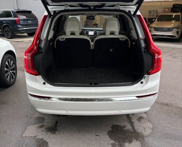 2025 Volvo XC90 B6 Plus 6-Seater