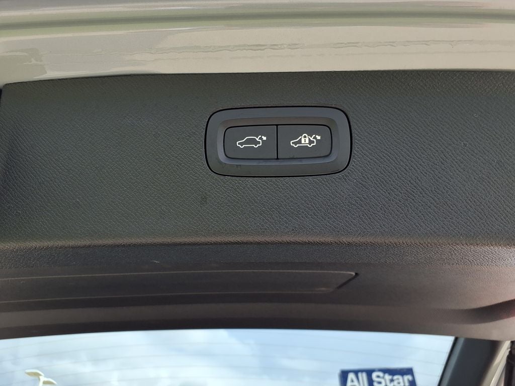 2024 Volvo XC90 B6 Plus Bright Theme