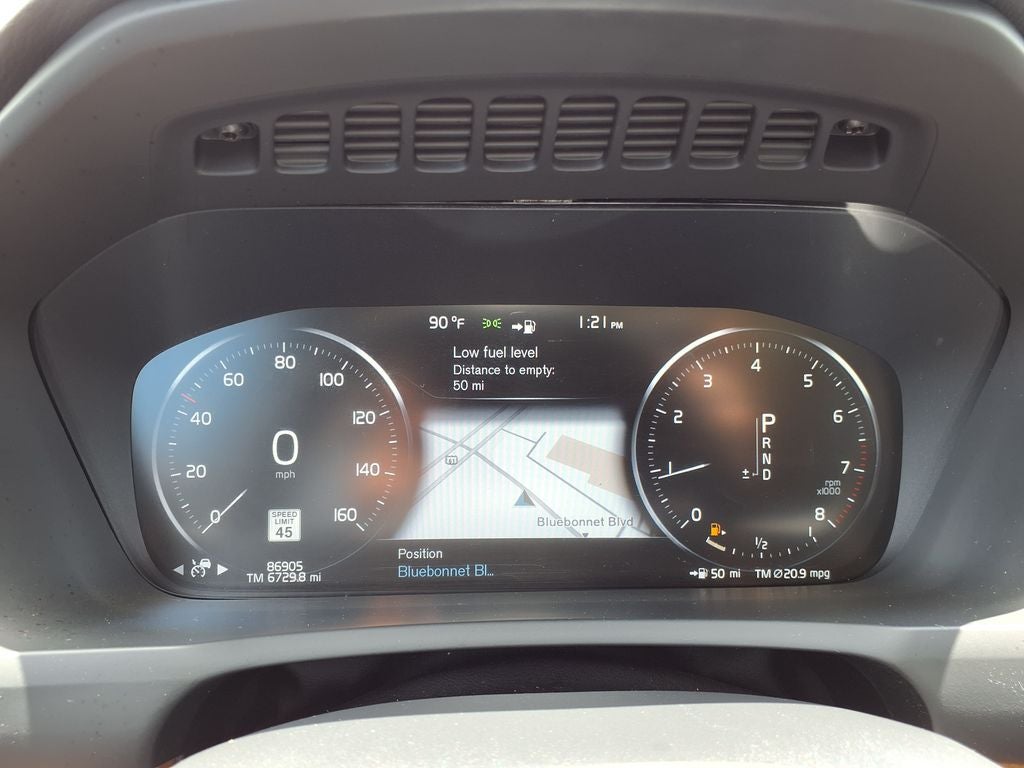 2021 Volvo XC90 T6 Momentum