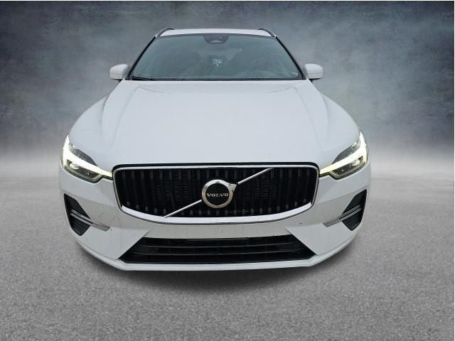 2022 Volvo XC60 B5 Momentum