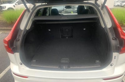 2023 Volvo XC60 B5 Plus Dark Theme