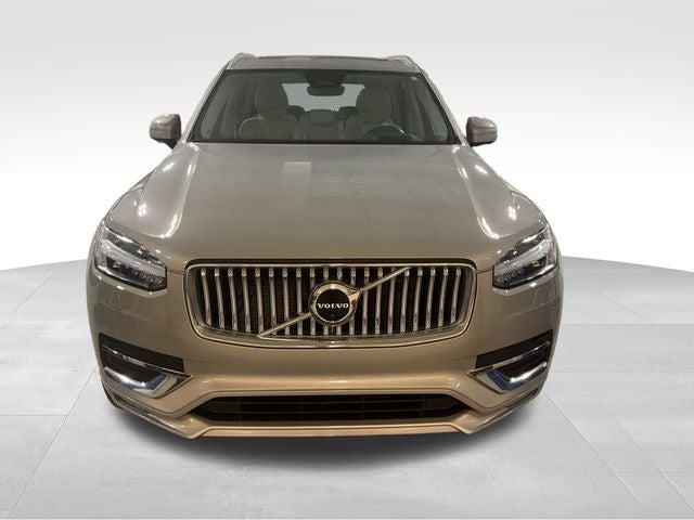 2023 Volvo XC90 B5 Plus