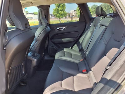 2023 Volvo XC60 B5 Plus Bright Theme