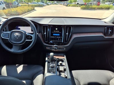 2023 Volvo XC60 B5 Plus Bright Theme