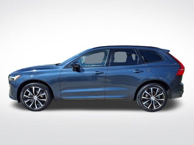 2023 Volvo XC60 B5 Plus Dark Theme