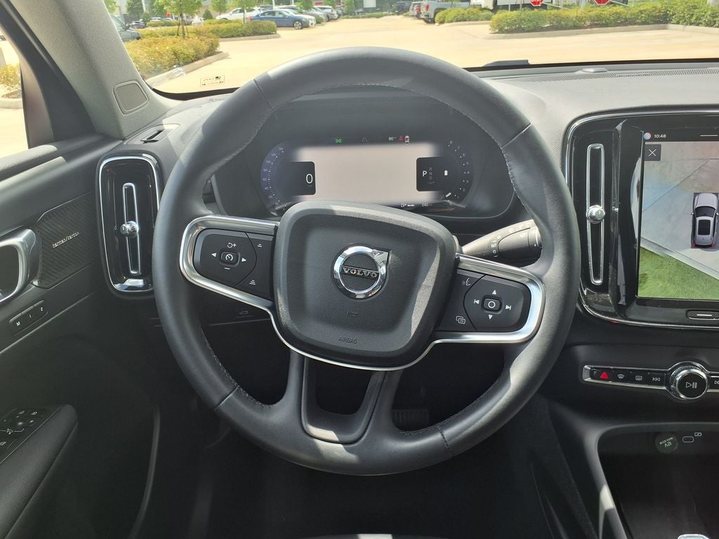 2023 Volvo XC40 Ultimate