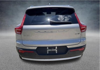 2023 Volvo XC40 B5 Plus Bright Theme