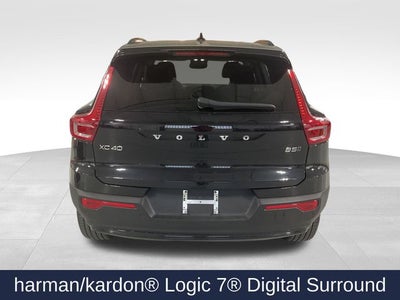2024 Volvo XC40 B5 Plus Dark Theme