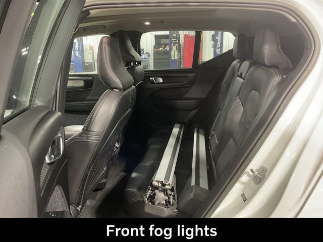 2023 Volvo XC40 B5 Plus Dark Theme