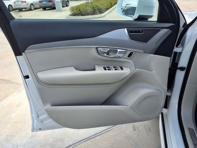 2025 Volvo XC90 B5 Core