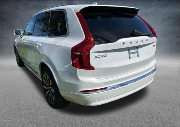 2025 Volvo XC90 B5 Core
