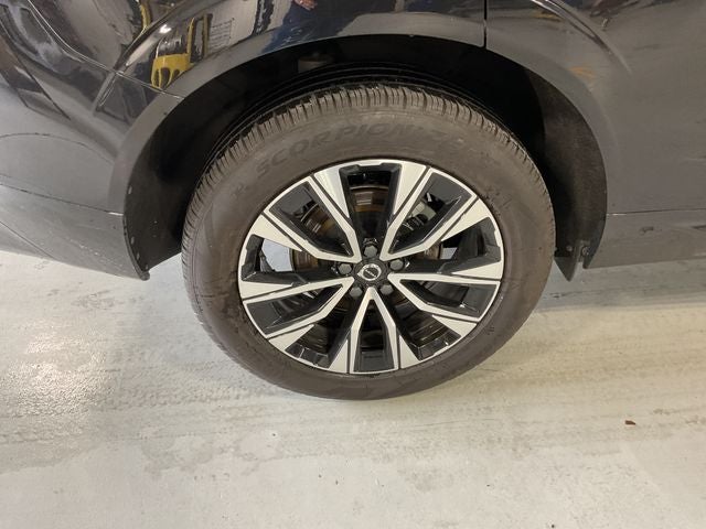 2025 Volvo XC60 B5 Core