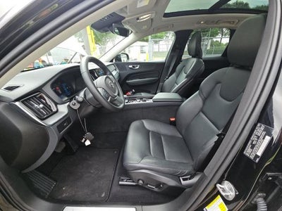 2025 Volvo XC60 B5 Core