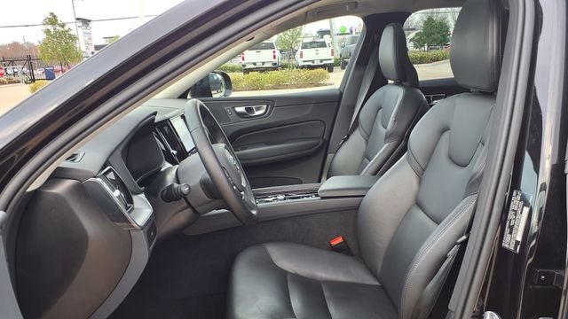2025 Volvo XC60 B5 Core