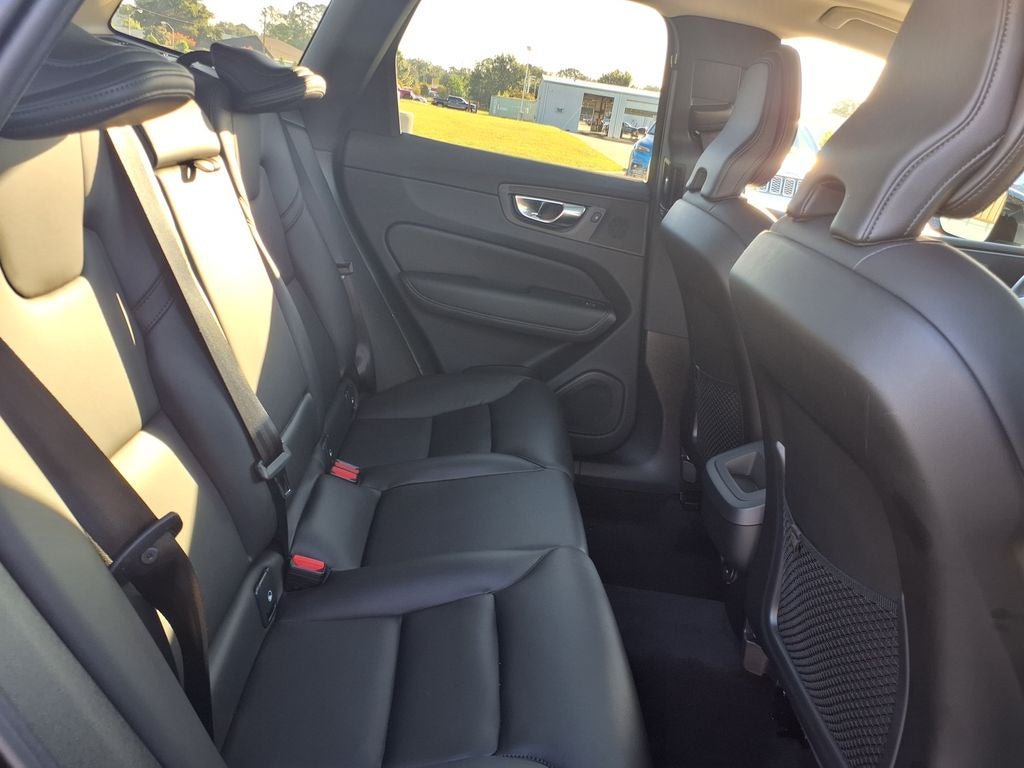 2025 Volvo XC60 B5 Core