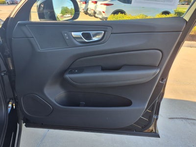 2025 Volvo XC60 B5 Core