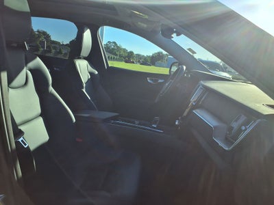 2025 Volvo XC60 B5 Core