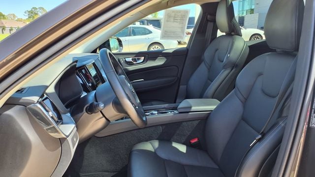 2025 Volvo XC60 B5 Core