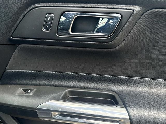 2017 Ford Mustang V6