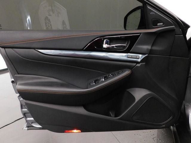 2022 Nissan Maxima SR