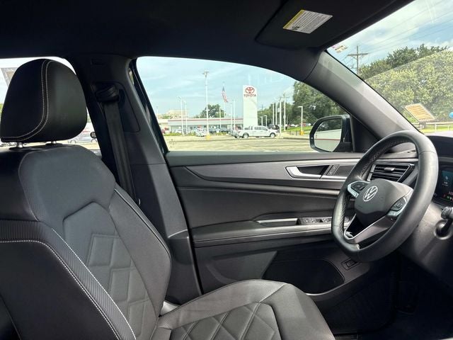 2024 Volkswagen Atlas Cross Sport 2.0T SE w/Technology