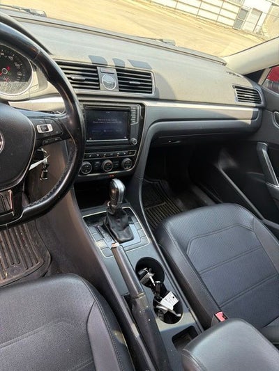 2017 Volkswagen Passat 1.8T R-Line