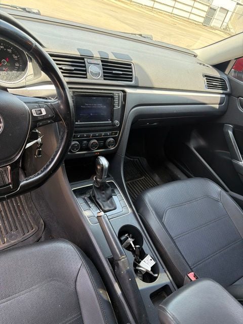 2017 Volkswagen Passat 1.8T R-Line