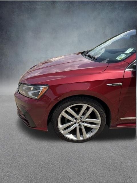 2017 Volkswagen Passat 1.8T R-Line