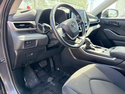 2024 Toyota Highlander LE