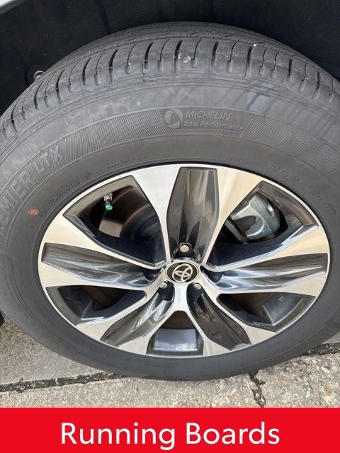 2025 Toyota Highlander XLE