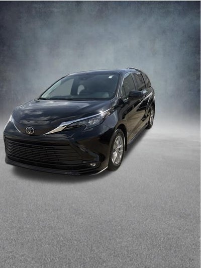 2026 Toyota Sienna XLE 8 Passenger