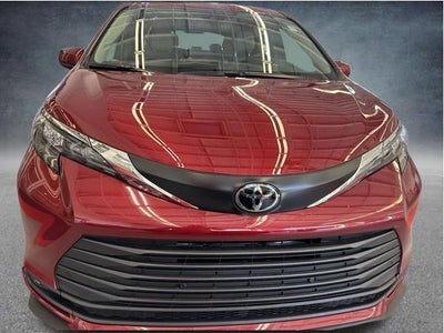 2026 Toyota Sienna XLE 8 Passenger