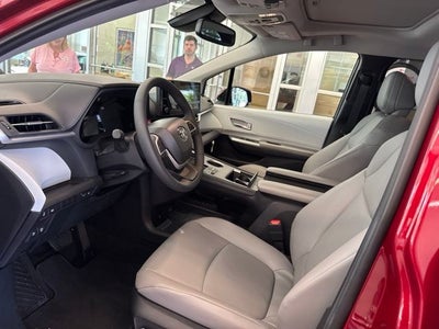 2026 Toyota Sienna XLE 8 Passenger