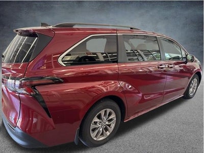 2026 Toyota Sienna XLE 8 Passenger