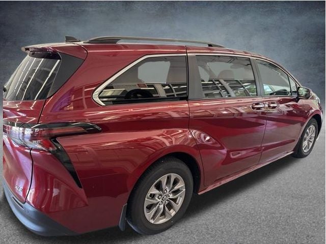 2026 Toyota Sienna XLE 8 Passenger
