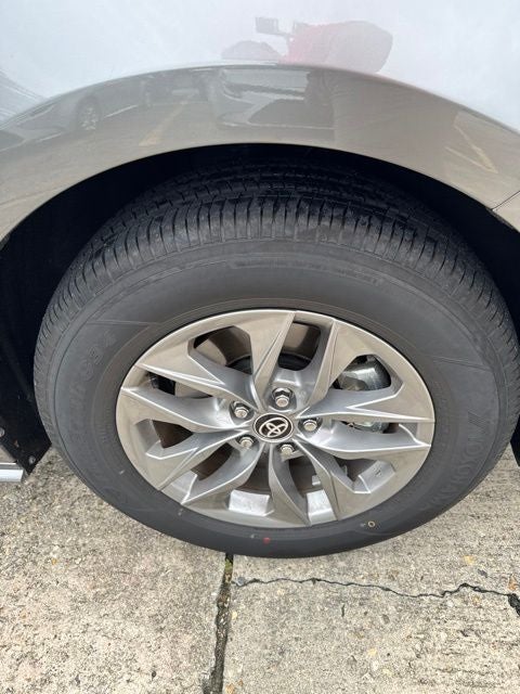 2026 Toyota Sienna XLE 8 Passenger