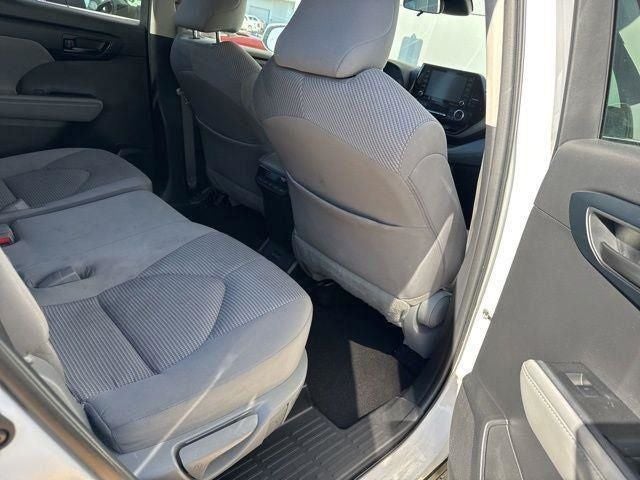 2022 Toyota Highlander LE