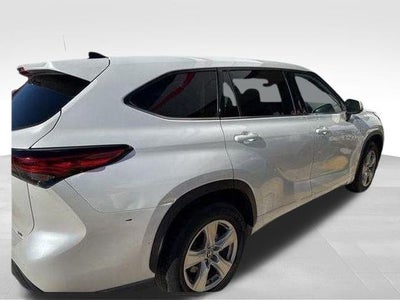 2022 Toyota Highlander LE