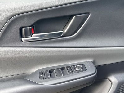 2025 Toyota Prius XLE