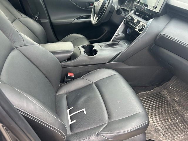2022 Toyota Venza LE