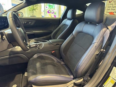 2025 Ford Mustang Dark Horse