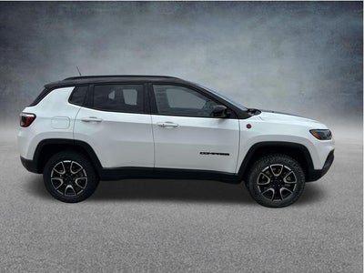 2025 Jeep Compass Trailhawk